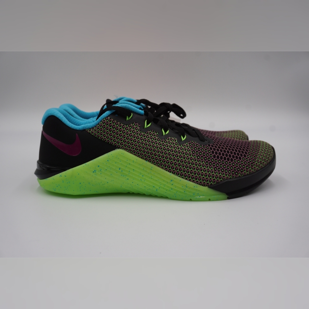 Men's Nike Metcon 5 AMP Size 9